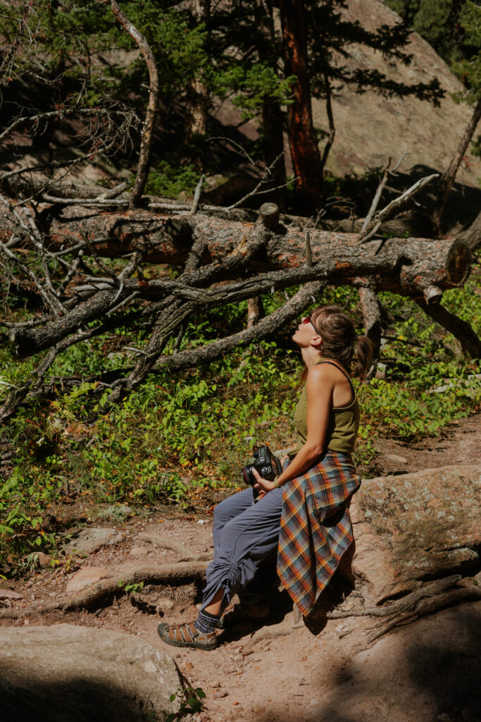 woman-enjoying-beauty-shannahan-ridge-trail-boulder-co