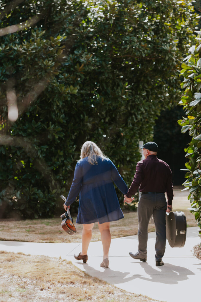 musical-couple-walking-belle-crane-inn